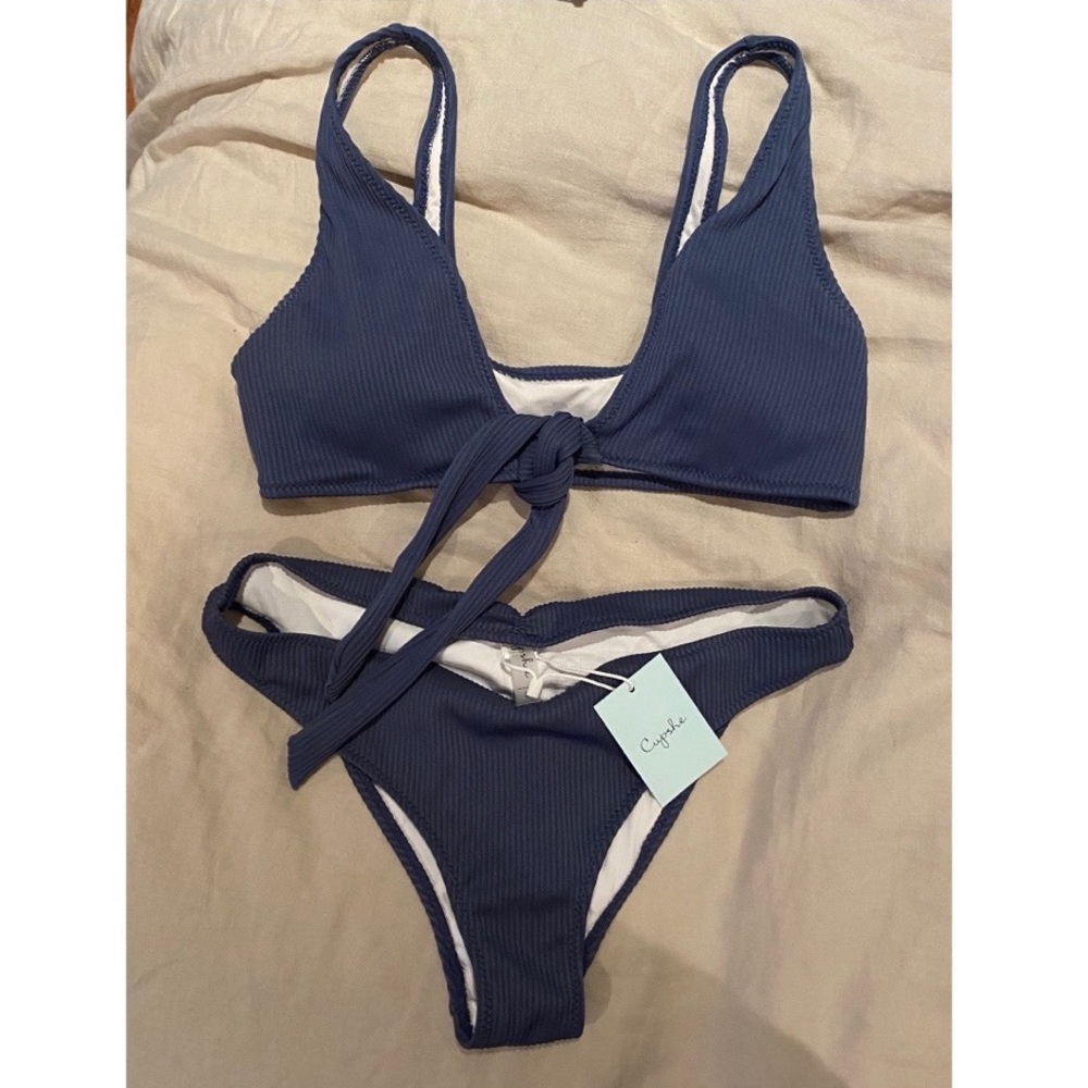 Cupshe Blue Swuimsuit - two piece bikini